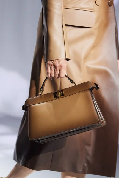 Look 9